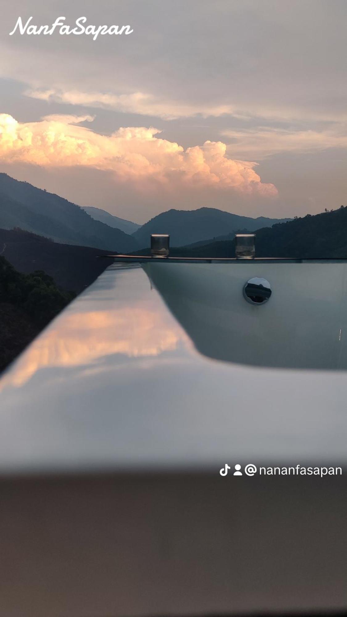 Vila น่านฟ้าสะปัน Ban Huai Ti Exteriér fotografie